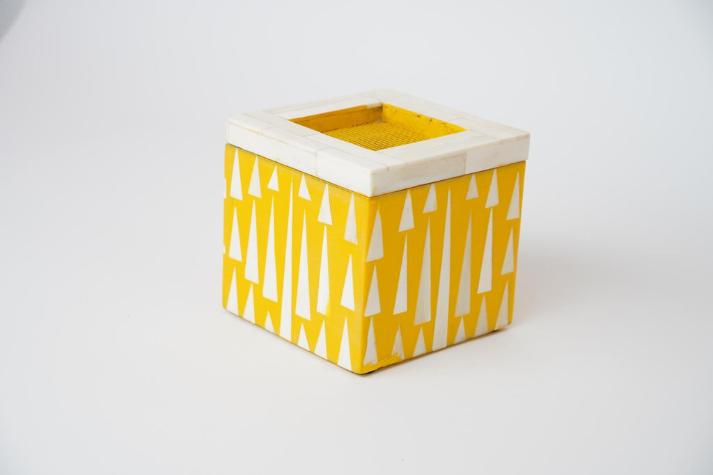 Triangles hair mubkhar | off-white