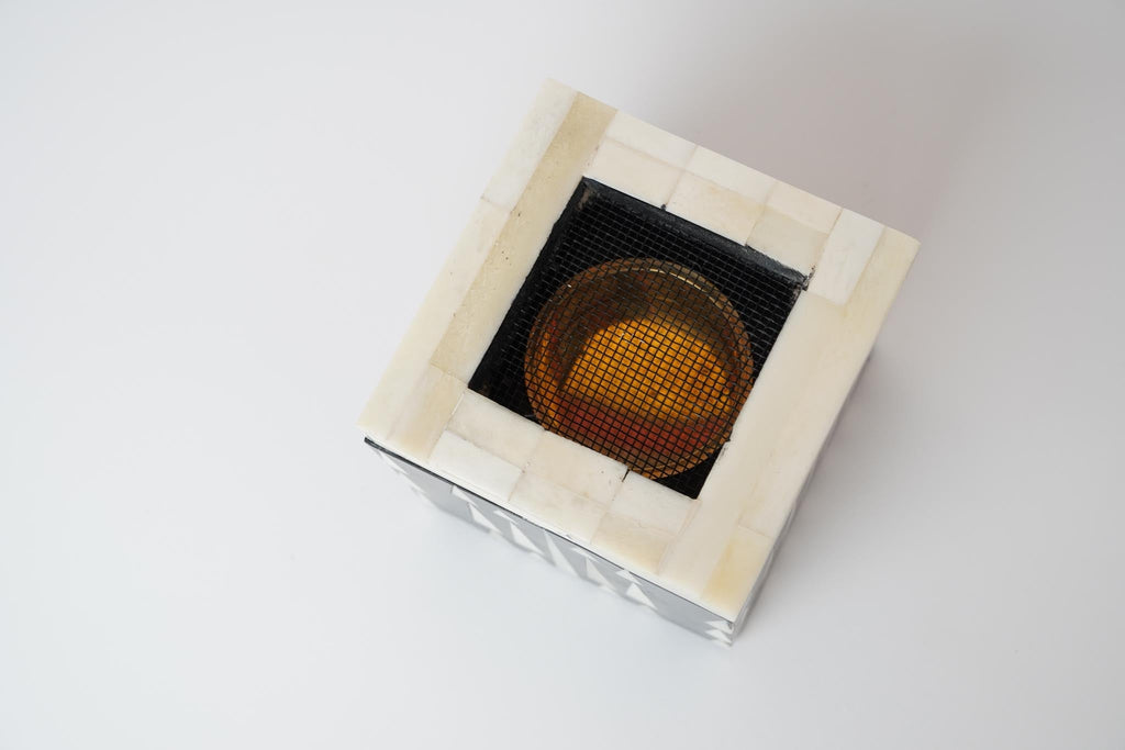 Triangles hair mubkhar | off-white