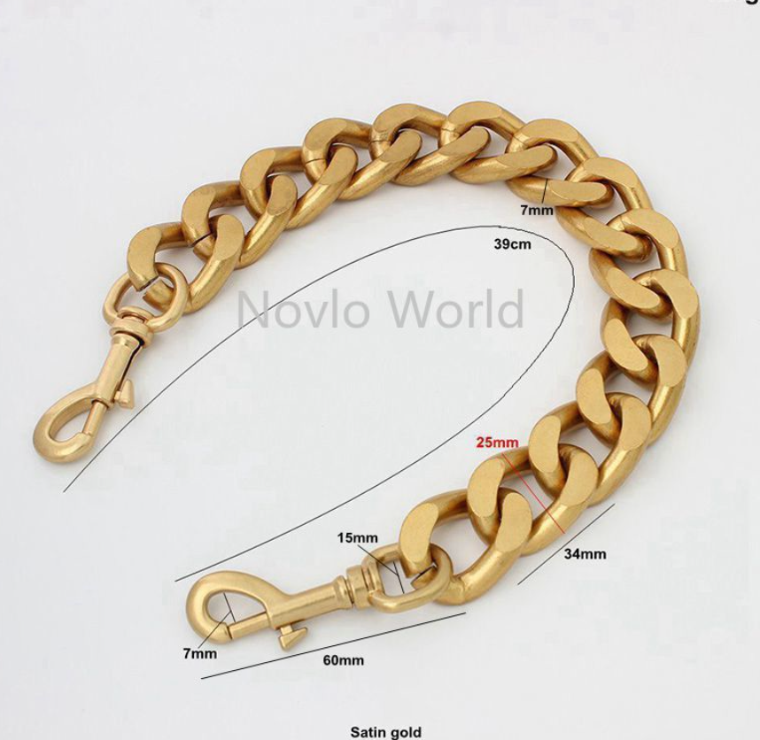 Oversize Chain shoulder strap